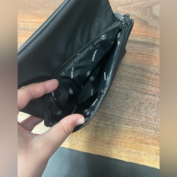 CHANEL PARFUMS BLACK SATEEN COSMETIC BAG New in box! 📦 - Picture 4 of 10